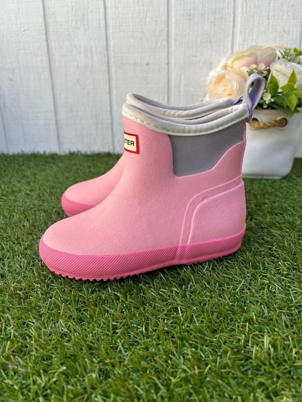 Finley Kids Waterproof Rain Boots in Medium Pink with Gray Trim size US 11 new